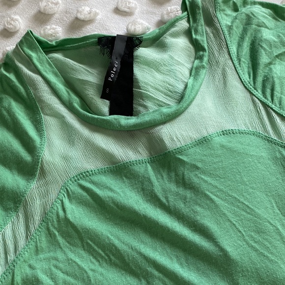 POLECI asymmetrical tee 💚 - Picture 2 of 6